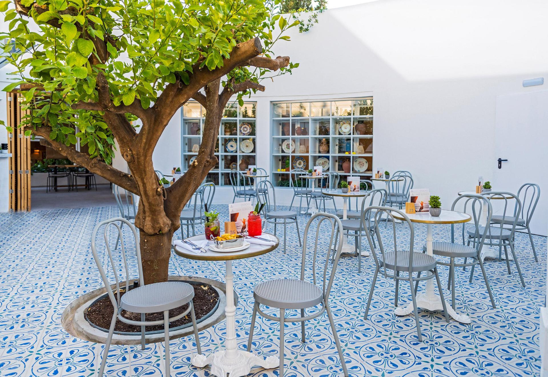 Bar/Salón FERGUS Style Palmanova