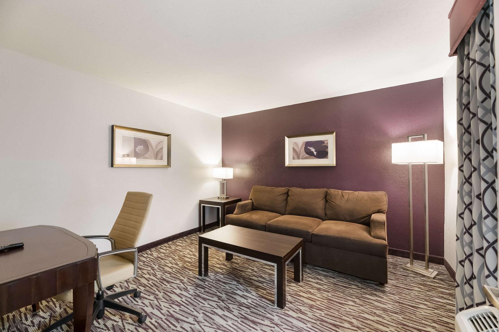Habitación Clarion Inn & Suites Across From Universal Orlando Resort