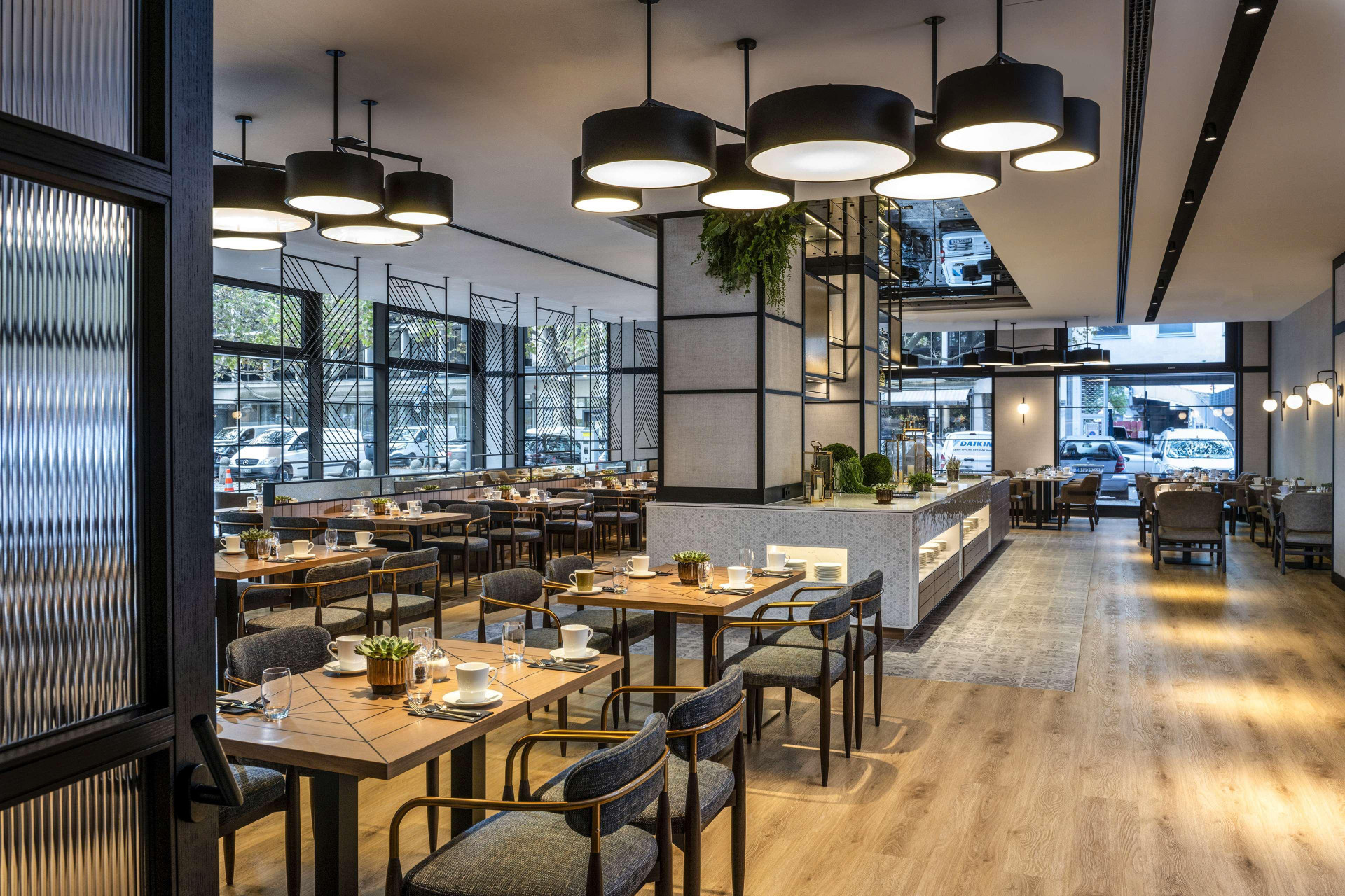 Restaurant DoubleTree by Hilton Berlin Ku'damm