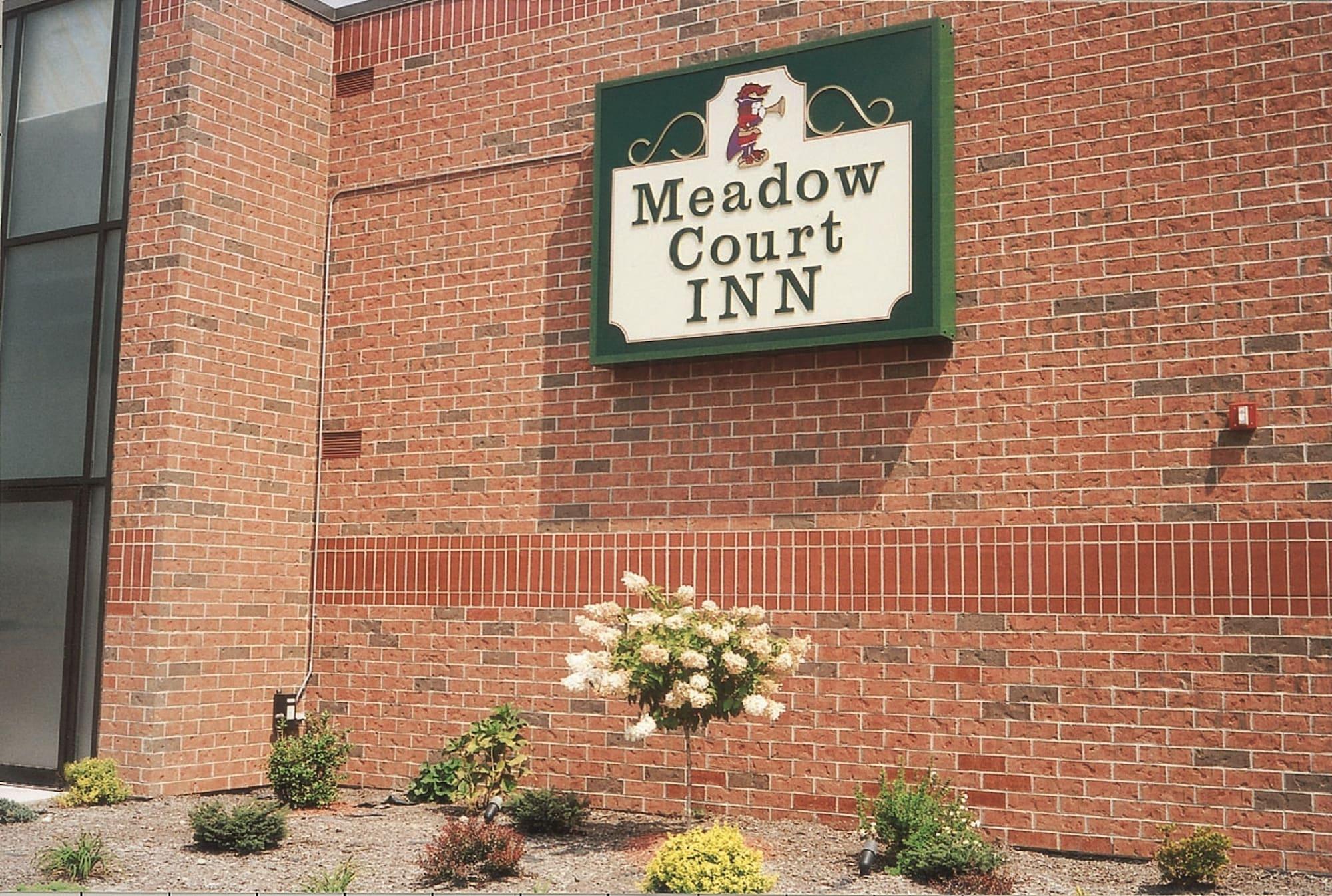 Vista Exterior Meadow Court Inn