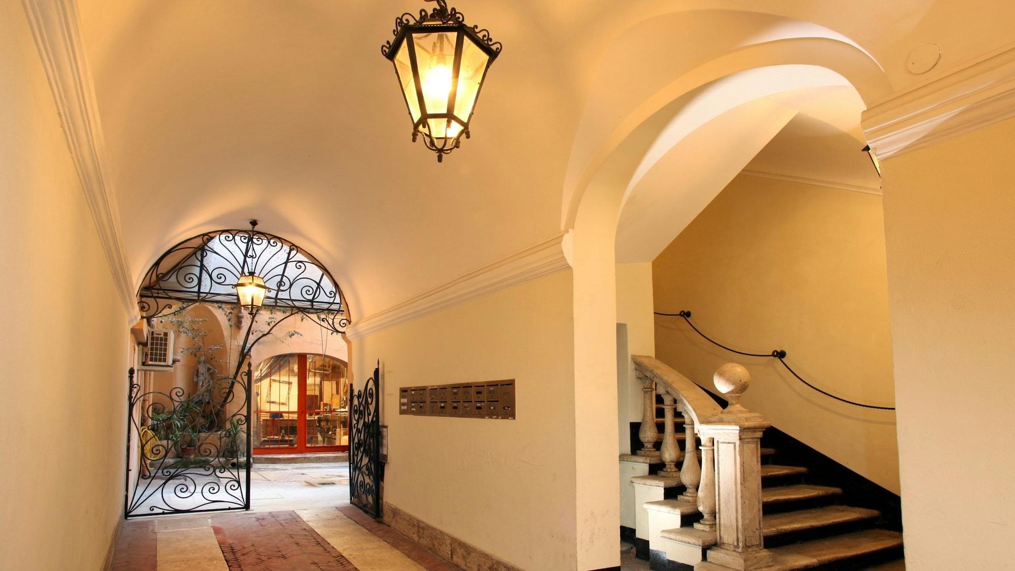 Vista Exterior Vivaldi Luxury Rooms