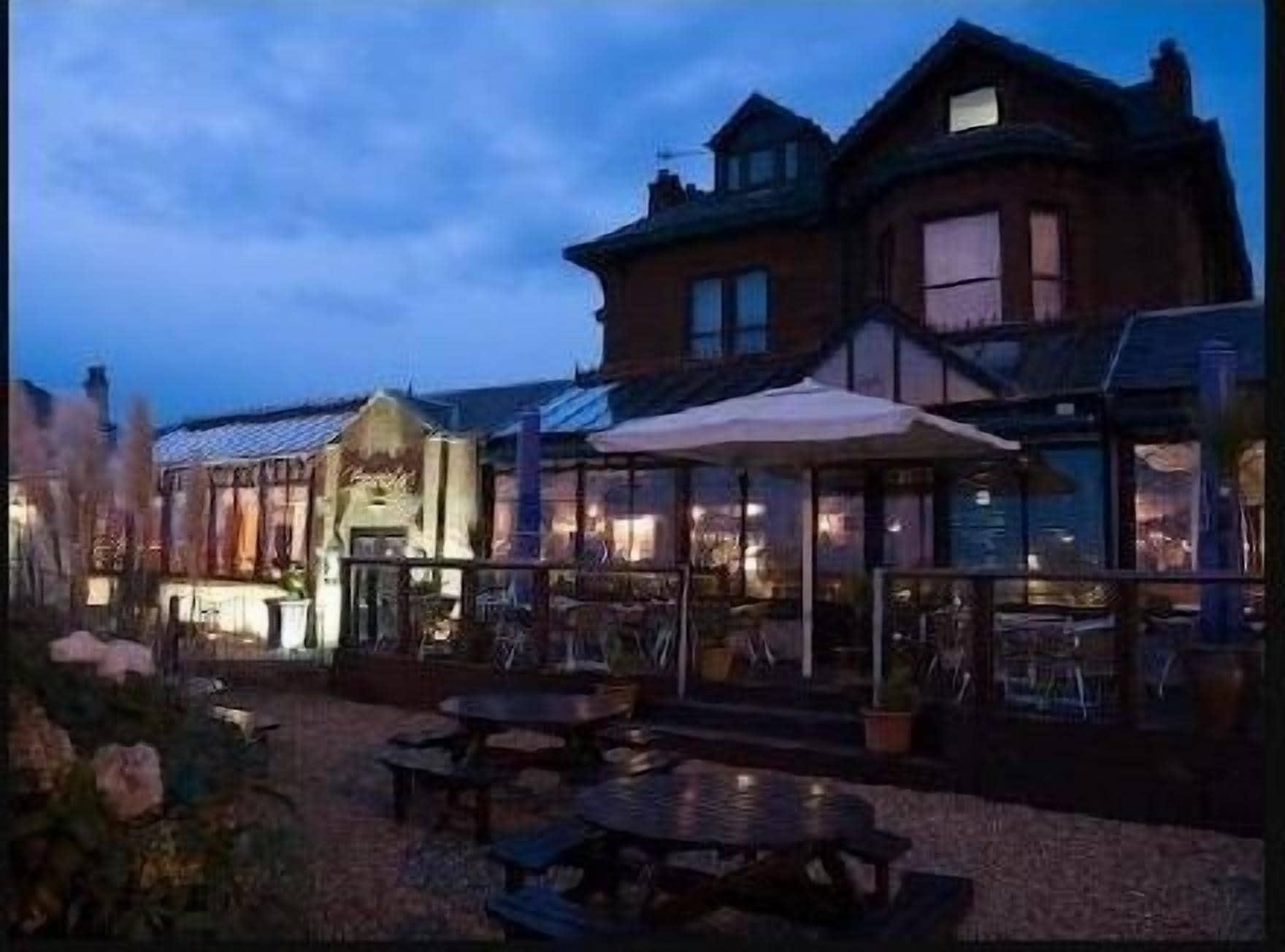 Vista Exterior The Lauriston Hotel