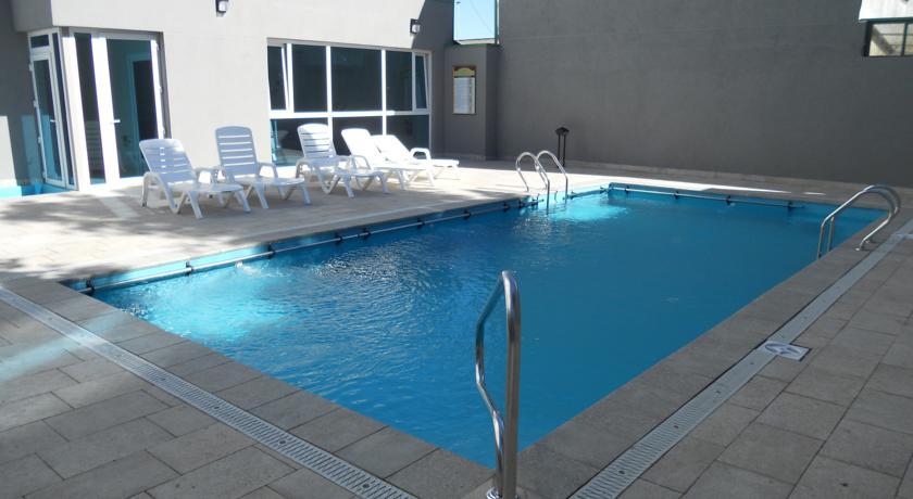 Vista Piscina Hotel Diego de Almagro Chillán