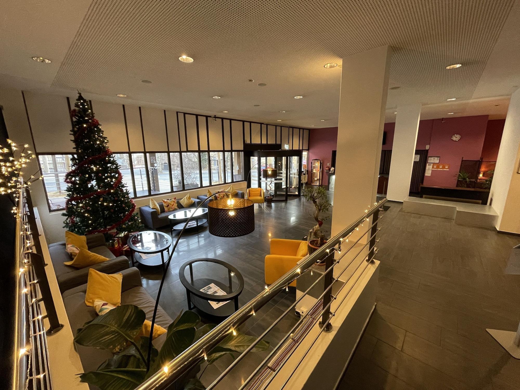 Vista Lobby Neuchatel City Hotel