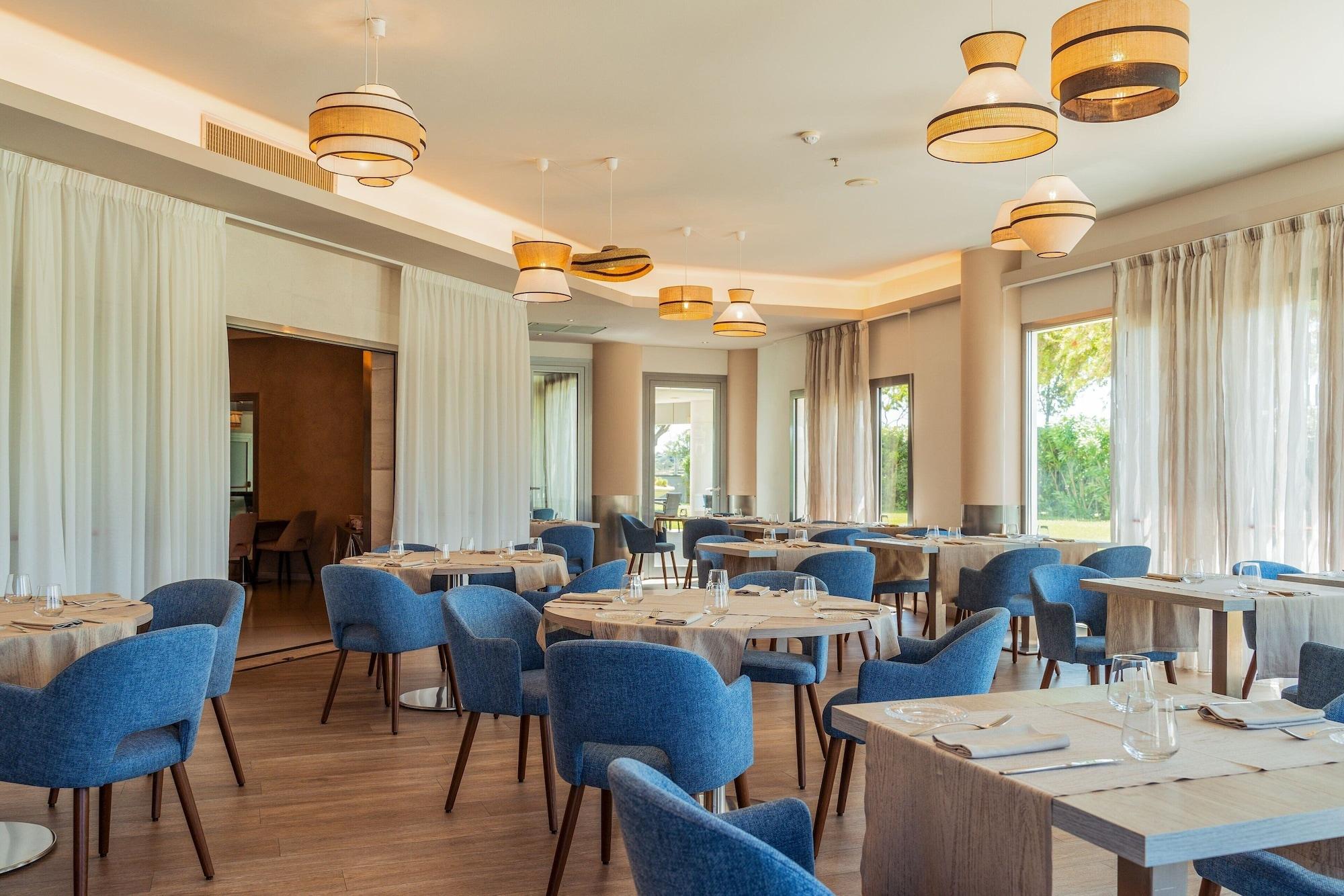 Restaurant Delta Hotels by Marriott Olbia Sardinia
