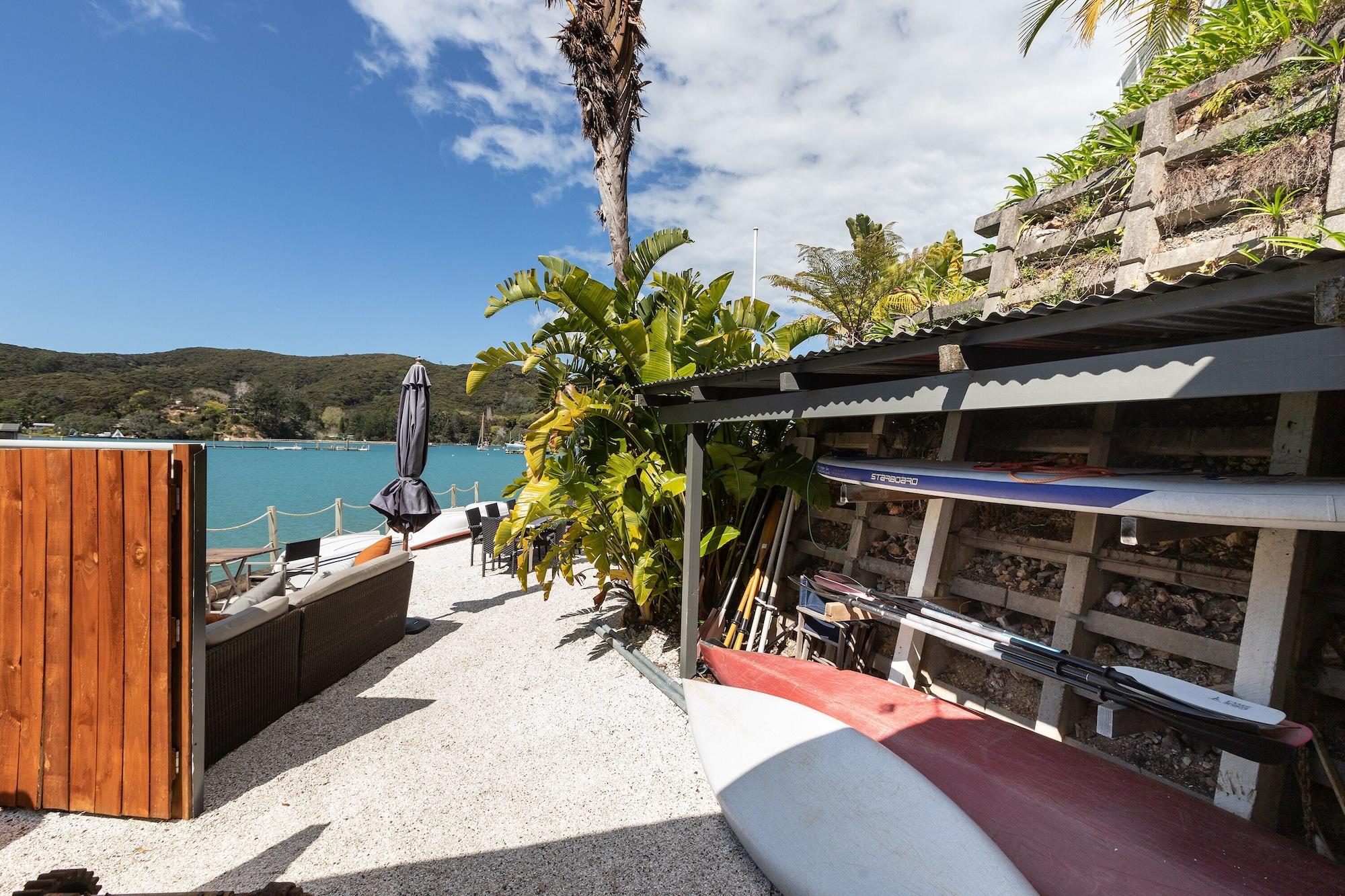 Vista Exterior Kawau Lodge Boutique Resort
