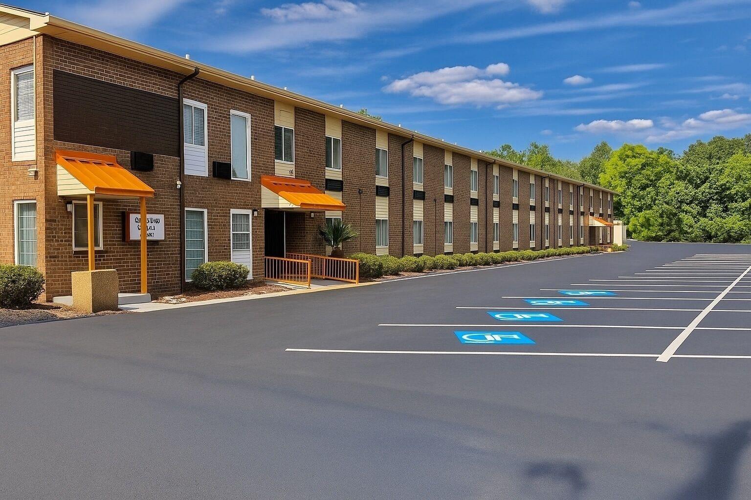 Vista Exterior Raceway Inn