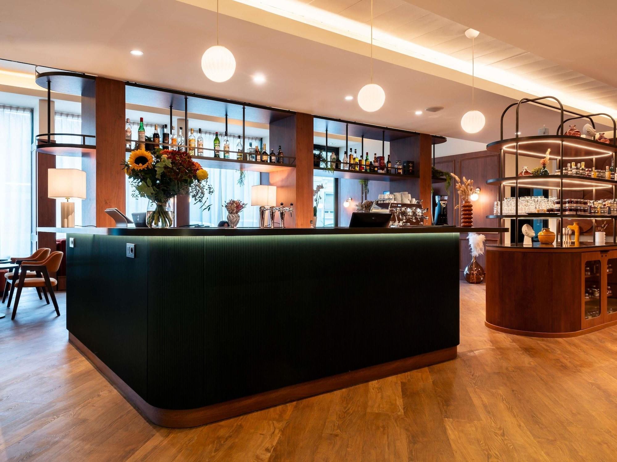 Vista Exterior Hotel Mercure Villefranche-sur-Saone