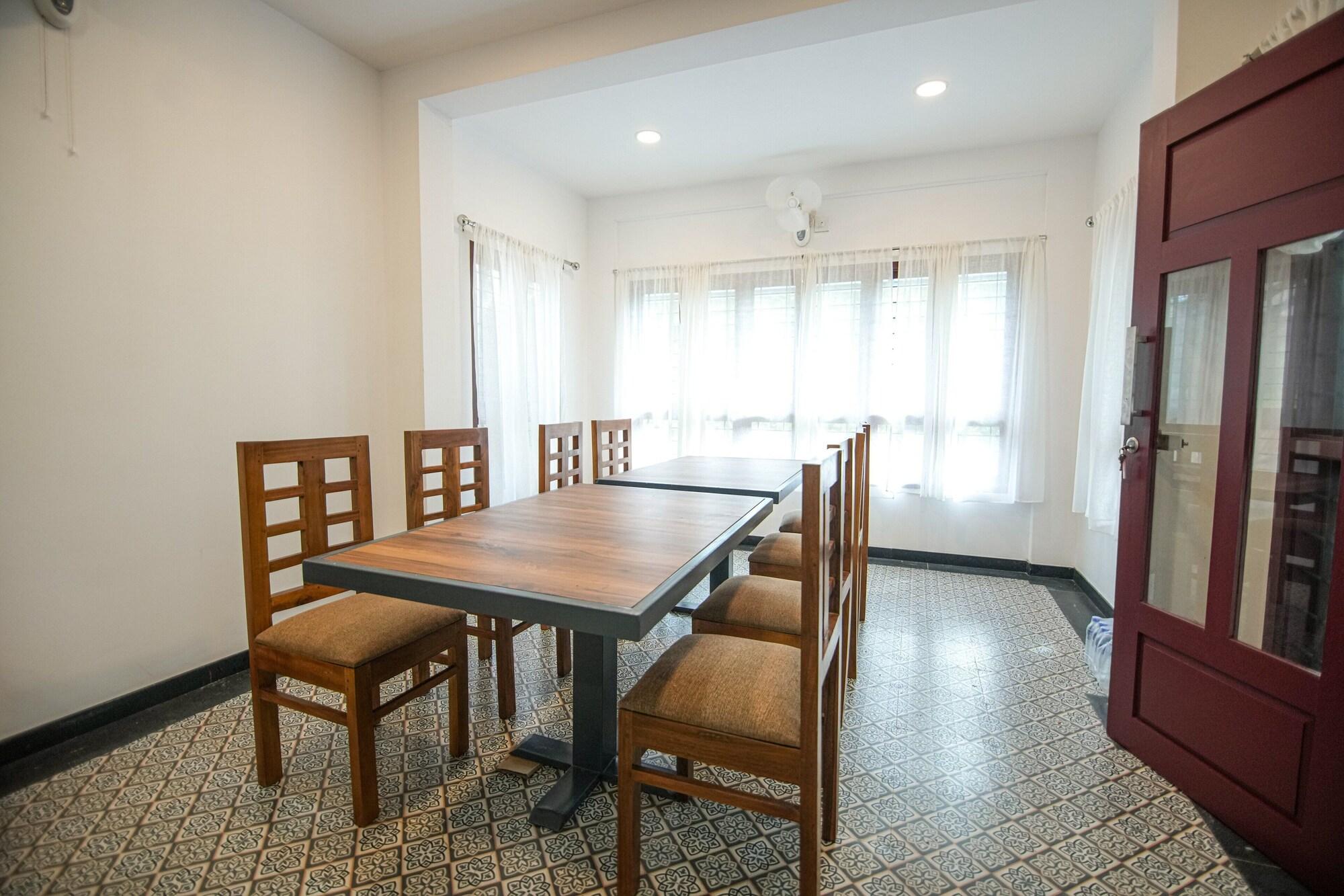 Equipamiento de Habitación B'camp Resorts & Homestays