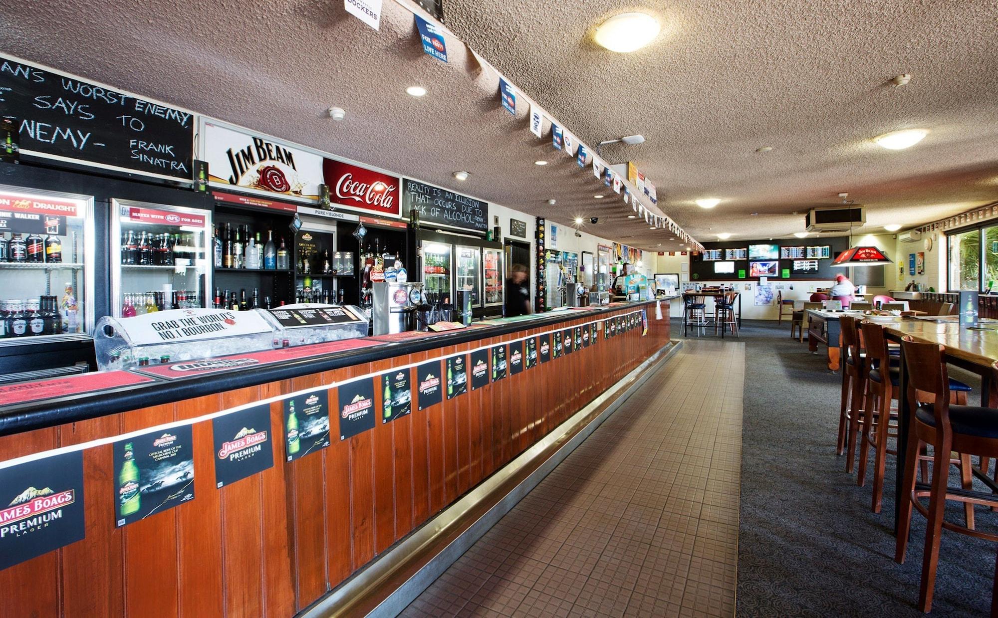 Bar/Salón Enfield Hotel