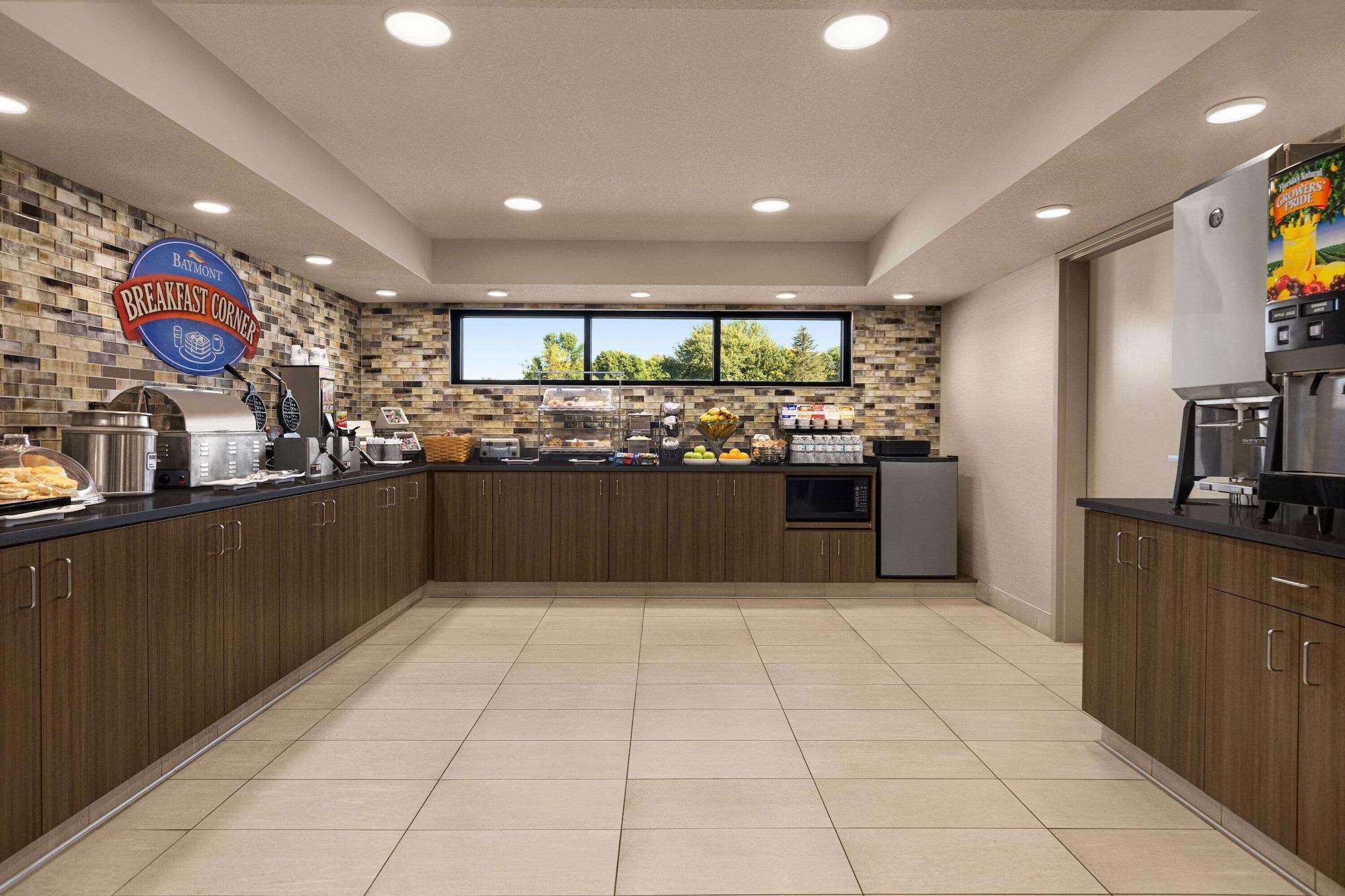 Restaurant Baymont by Wyndham Owatonna