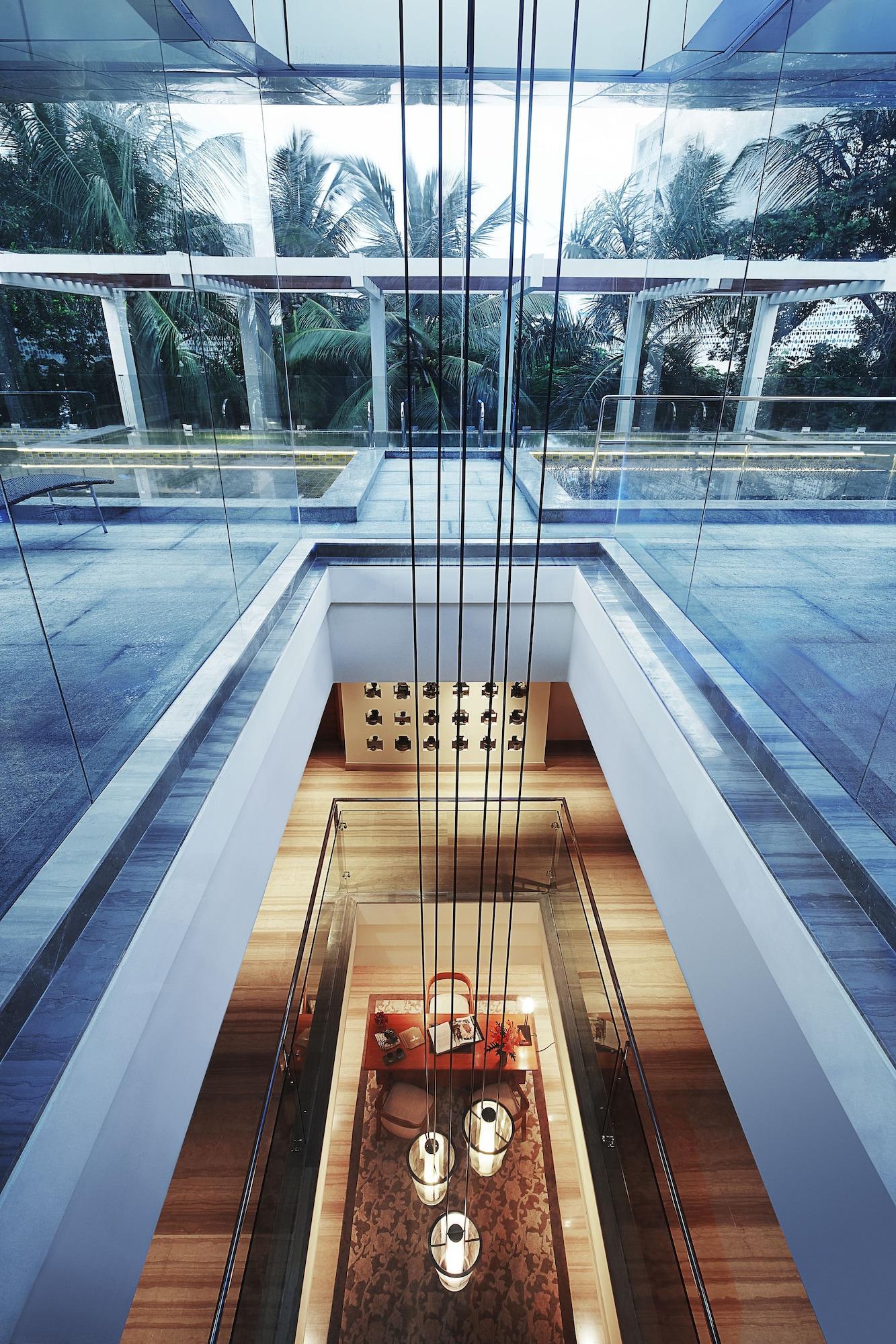 Vista Lobby Taj Coromandel