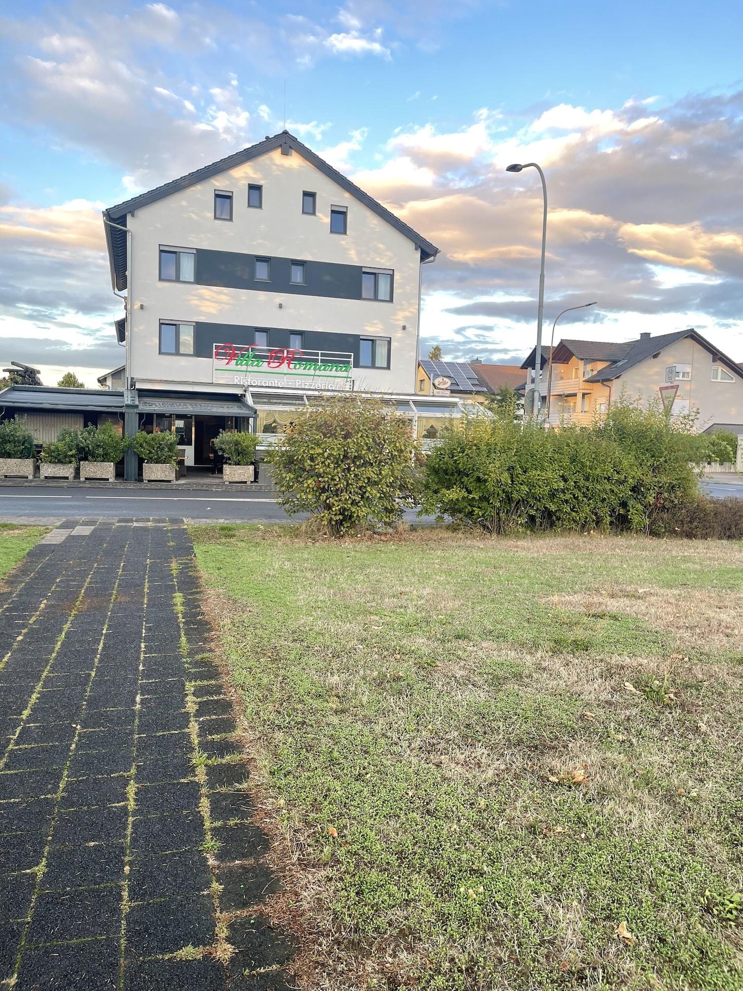 Vista Exterior Hotel Restaurant Villa Romana