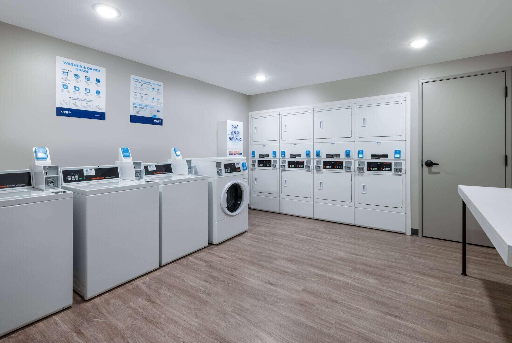 Comodidades del Alojamiento Echo Suites Extended Stay Reno