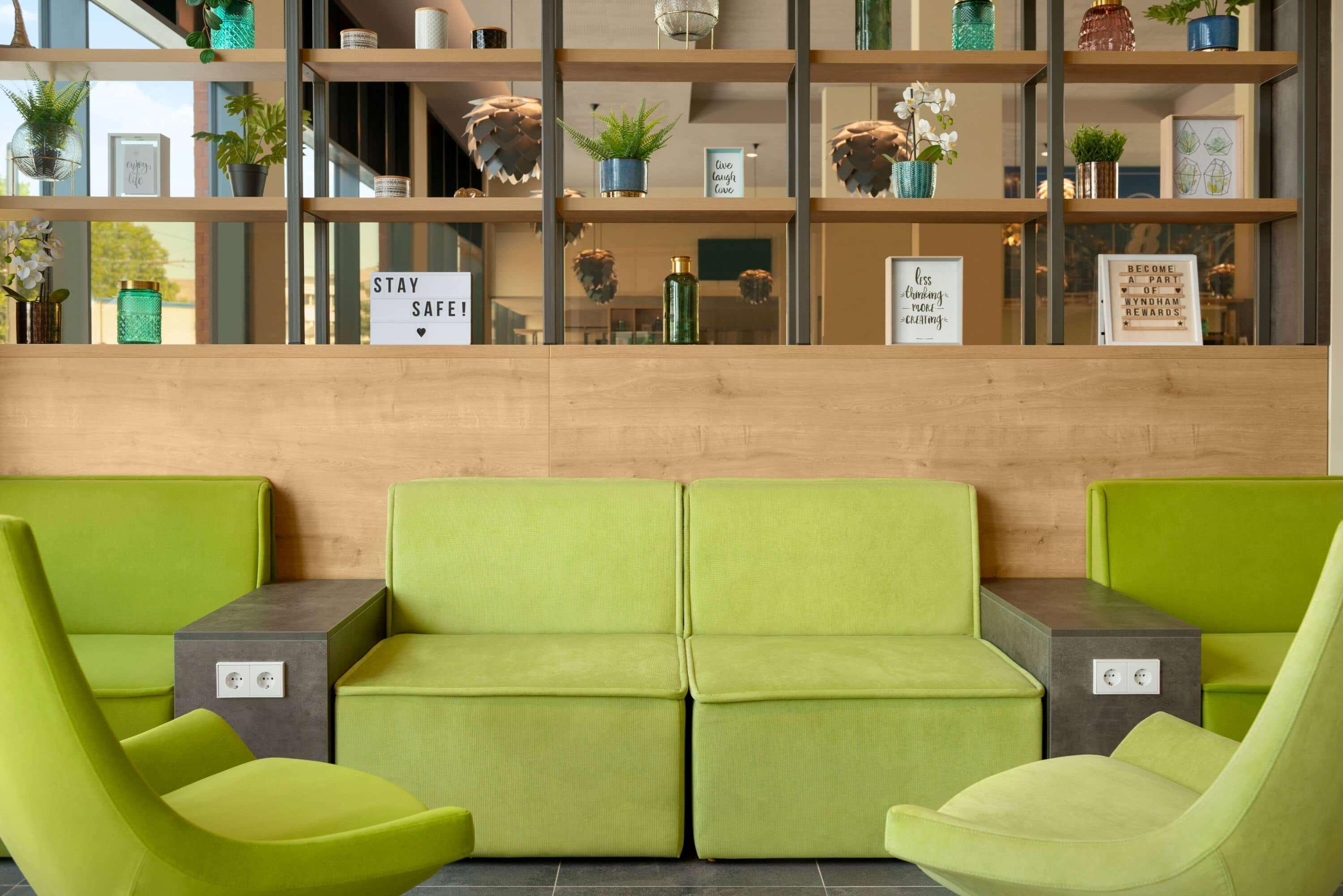 Bar/Salón Super 8 by Wyndham Mainz Zollhafen