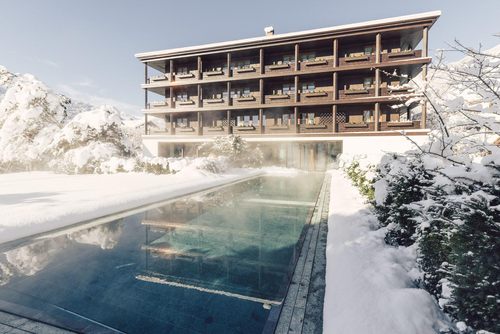 Vista Exterior Posthotel Taube