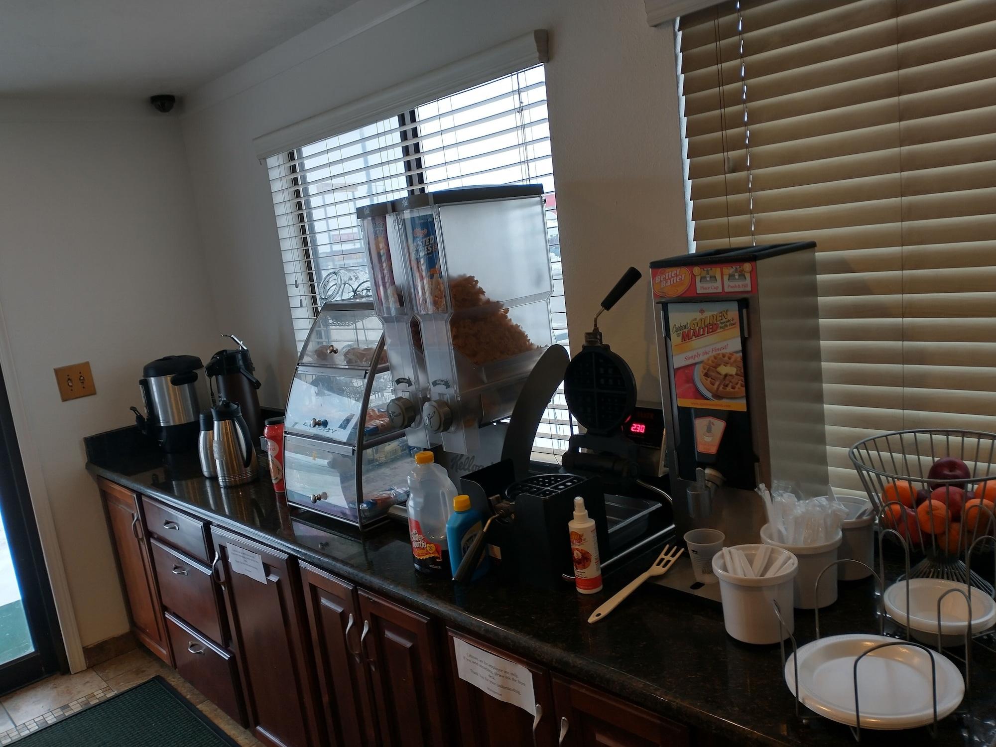 Restaurant Super 8 by Wyndham Riverton