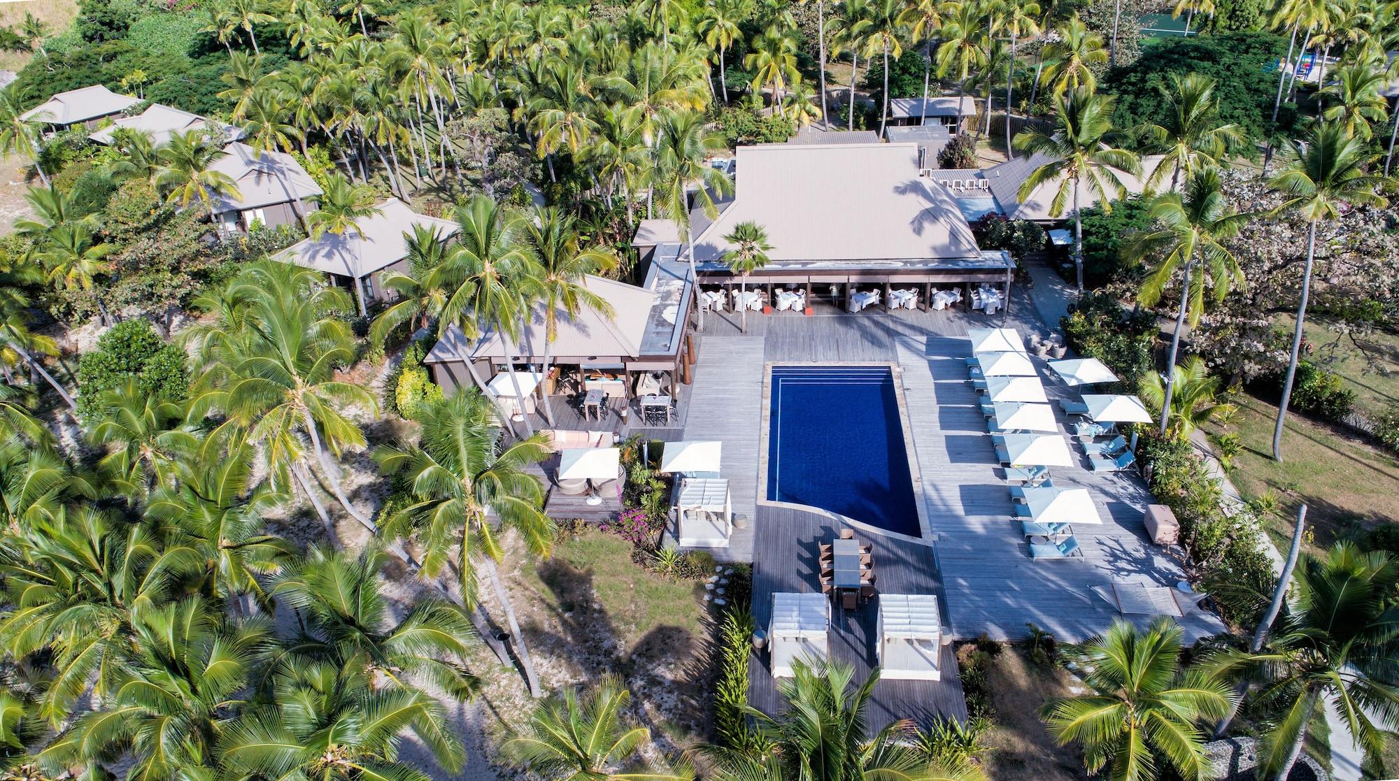Vista Exterior Vomo Island Resort