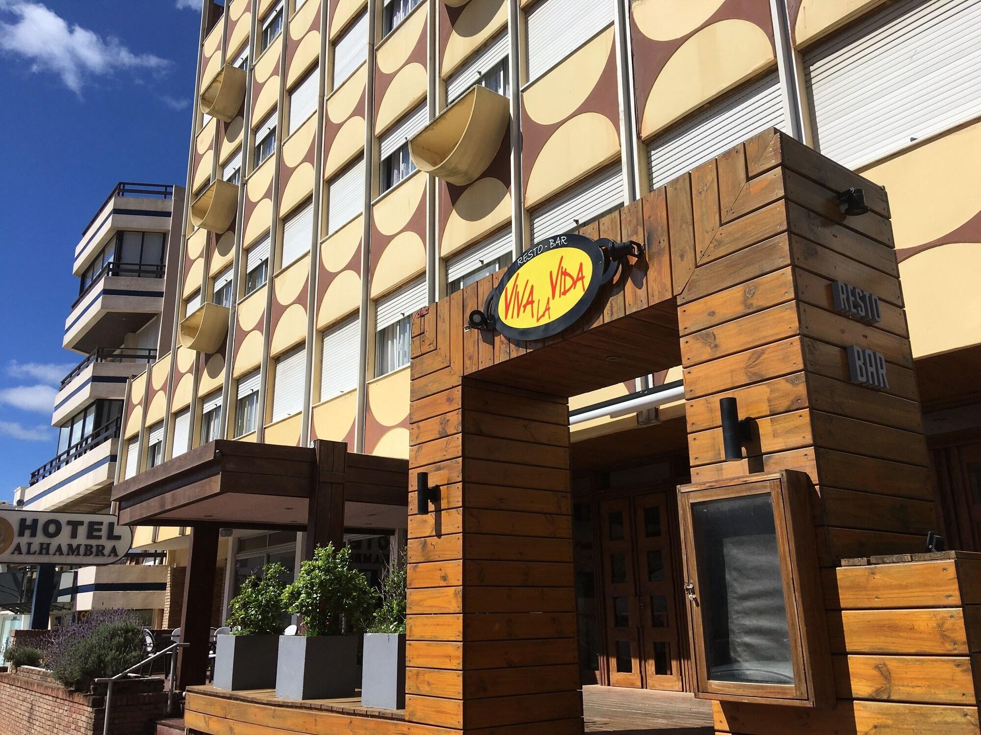 Vista Exterior Hotel Alhambra