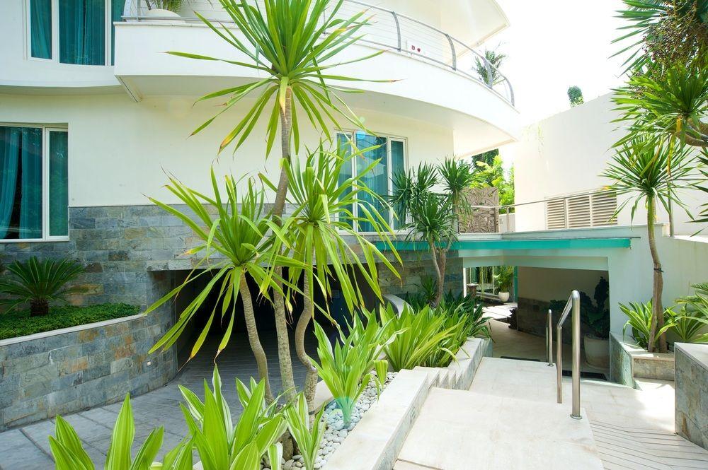 Vista Exterior Seaside Suites Bali