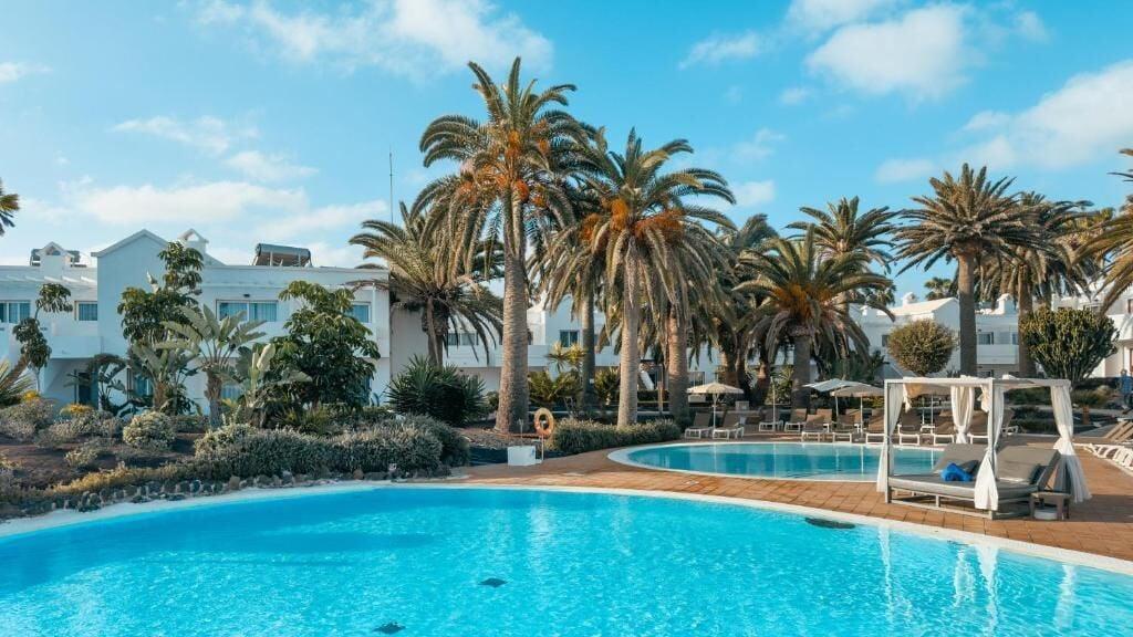 Vista Piscina LABRANDA Corralejo Village - All Inclusive