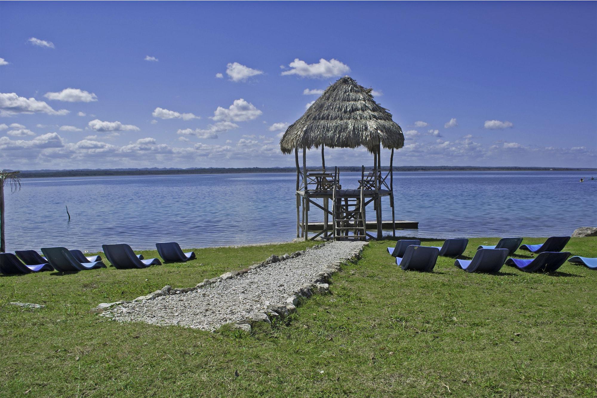 Vista Exterior Hotel Camino Real Tikal