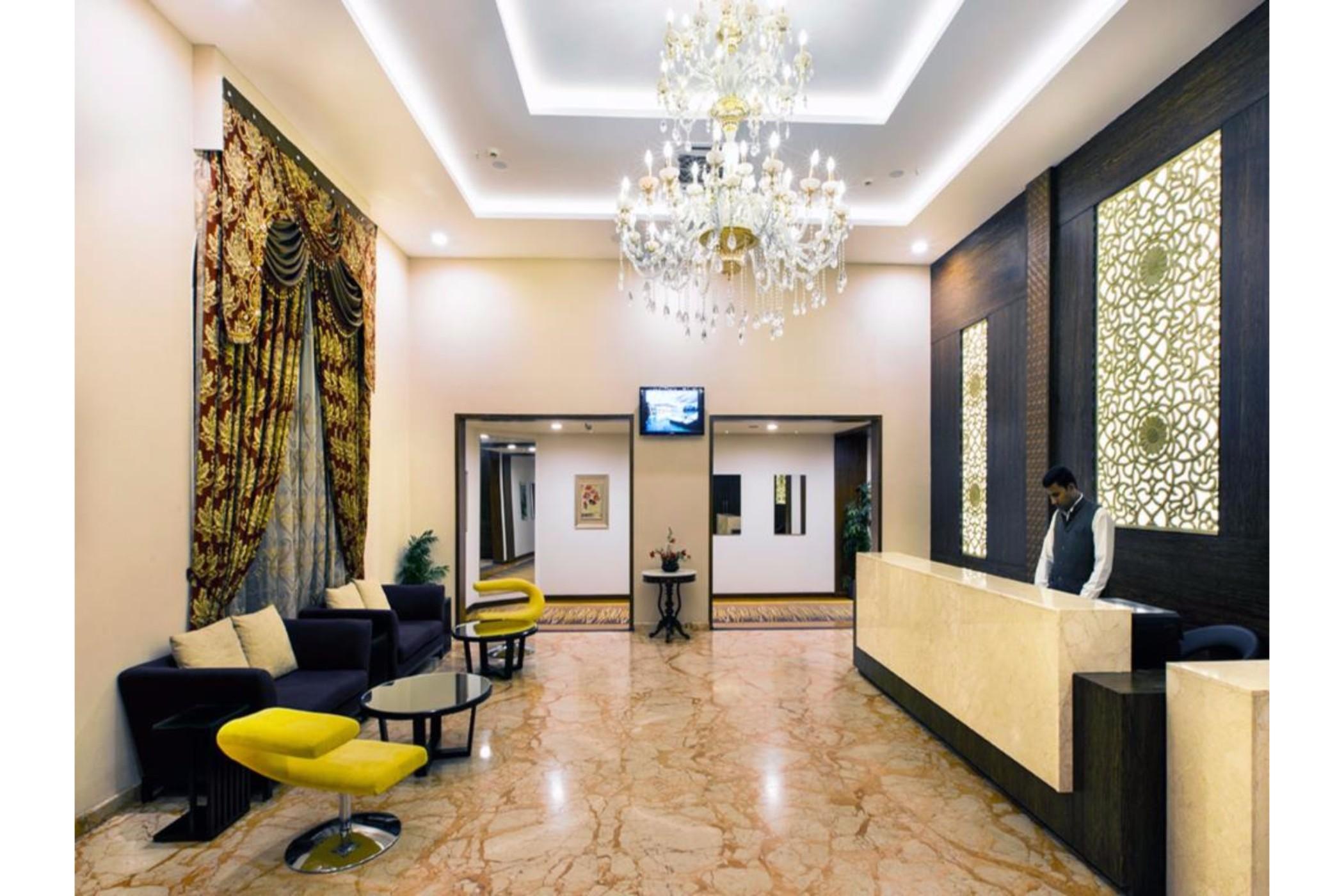 Vista Lobby Grand Magrath