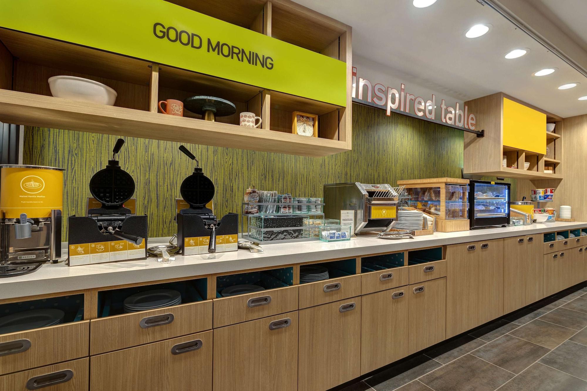 Restaurant Home2 Suites by Hilton Dekalb