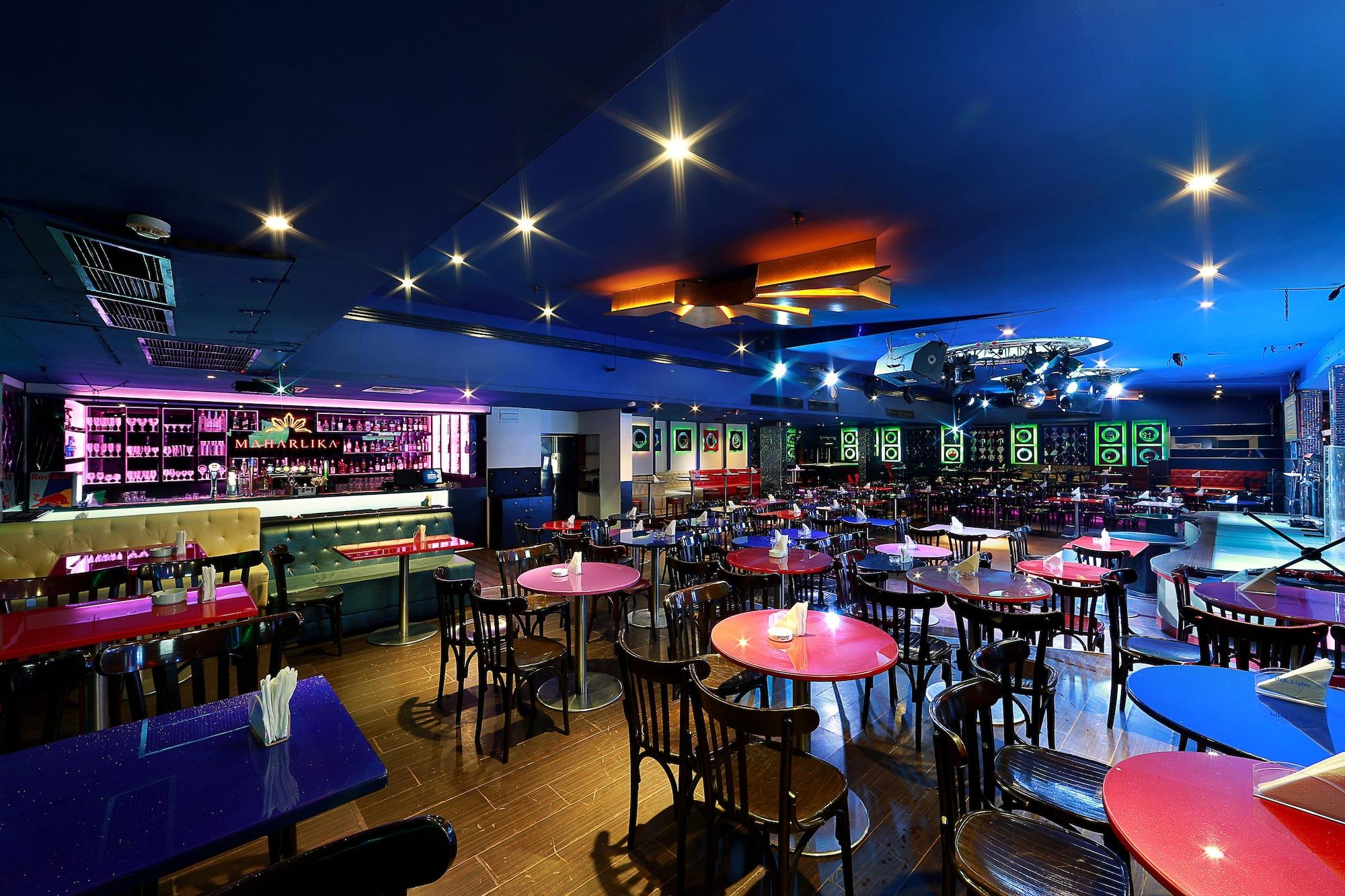 Bar/Salón President Hotel