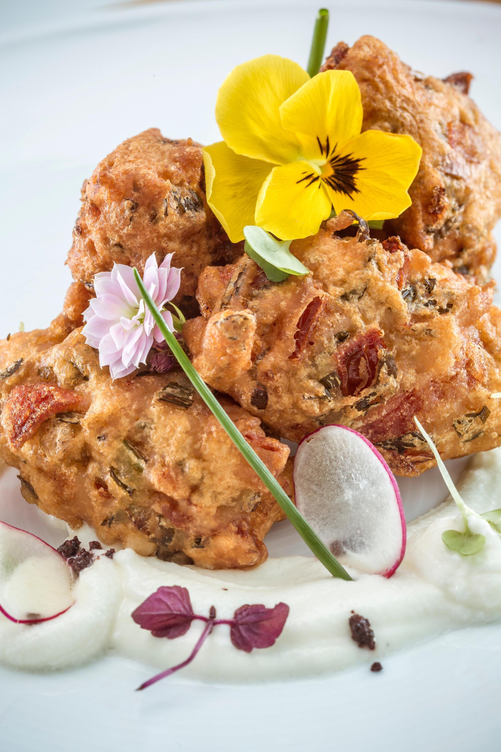 Restaurant Katikies Chromata Santorini - The Leading Hotels of the World