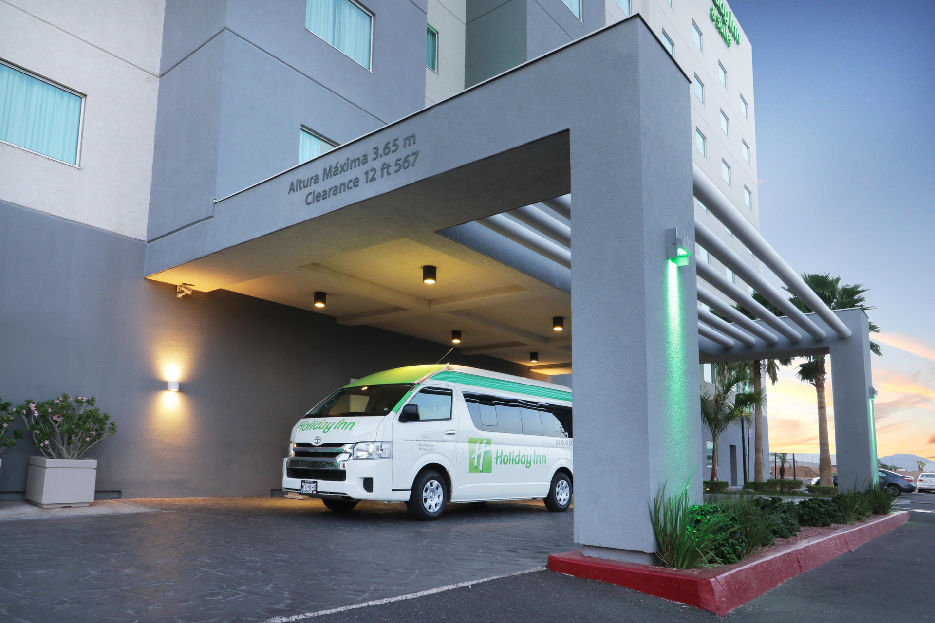 Vista Exterior Holiday Inn Hotel & Suites Hermosillo Aeropuerto by IHG