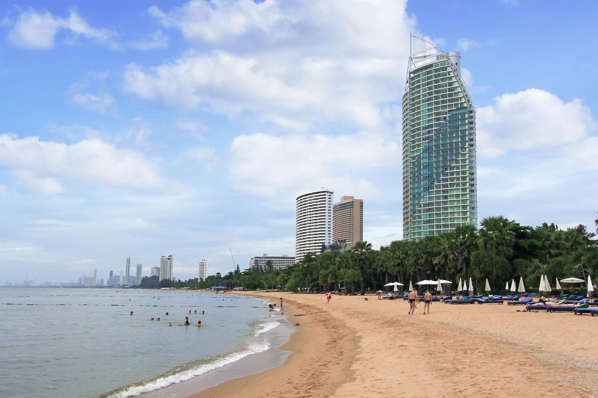 Playa White Sand Beach Residences Pattaya
