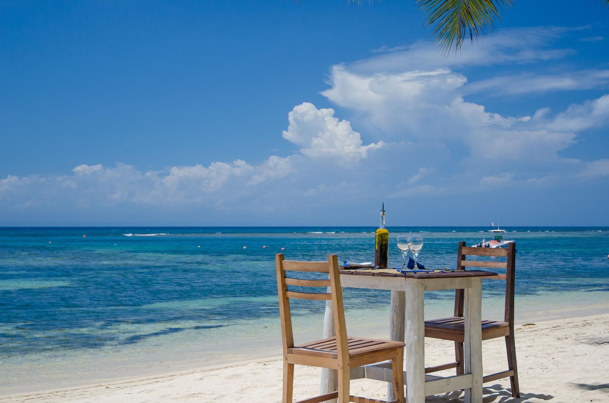 Playa Princesse Bora Lodge & Spa