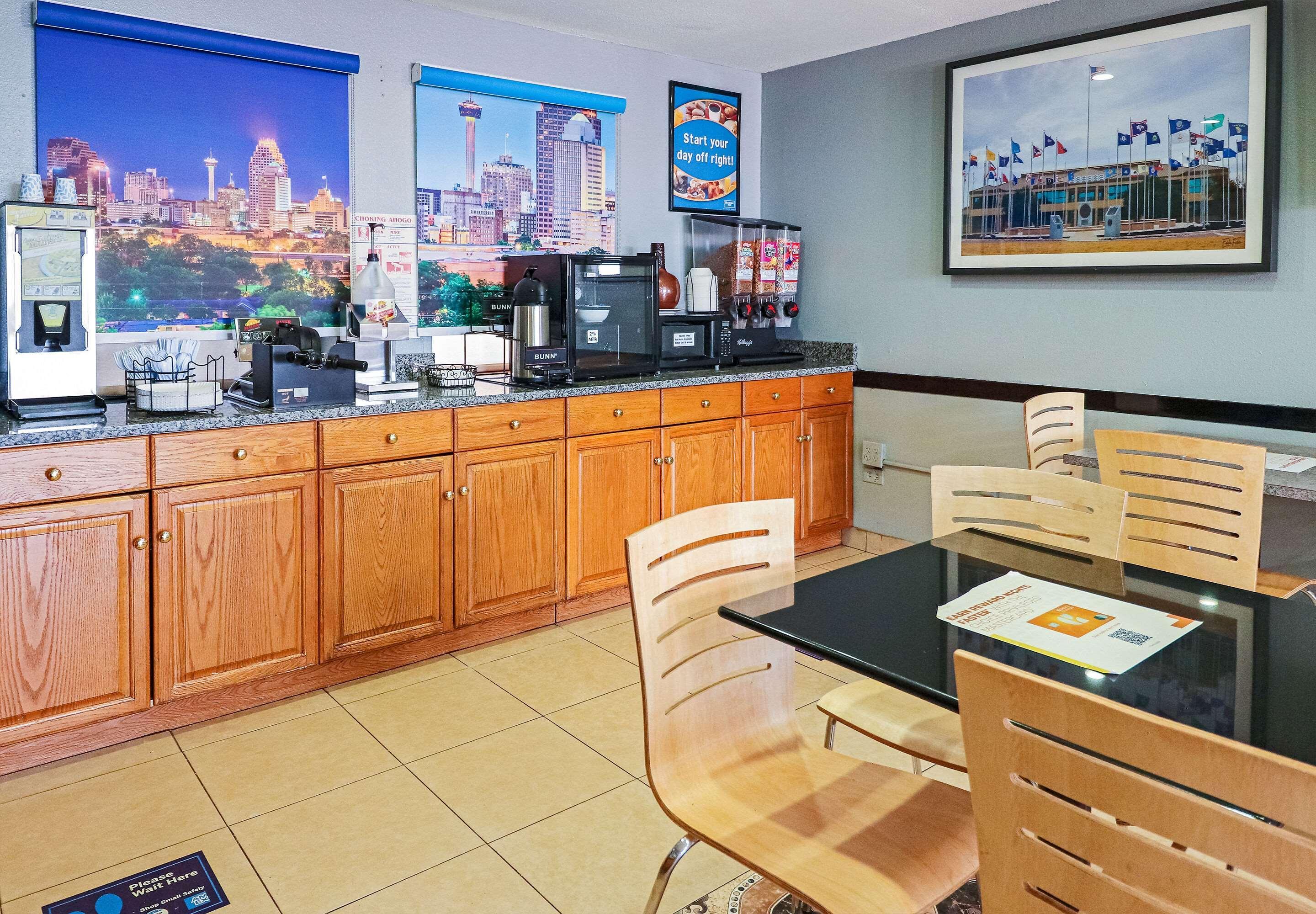 Restaurant Rodeway Inn San Antonio Lackland AFB - SeaWorld