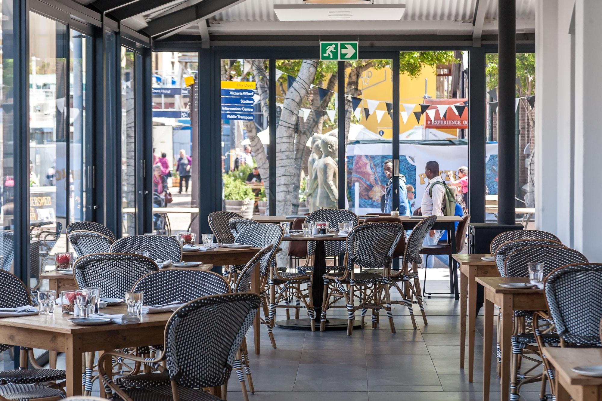 Restaurant Victoria and Alfred Hotel by NEWMARK