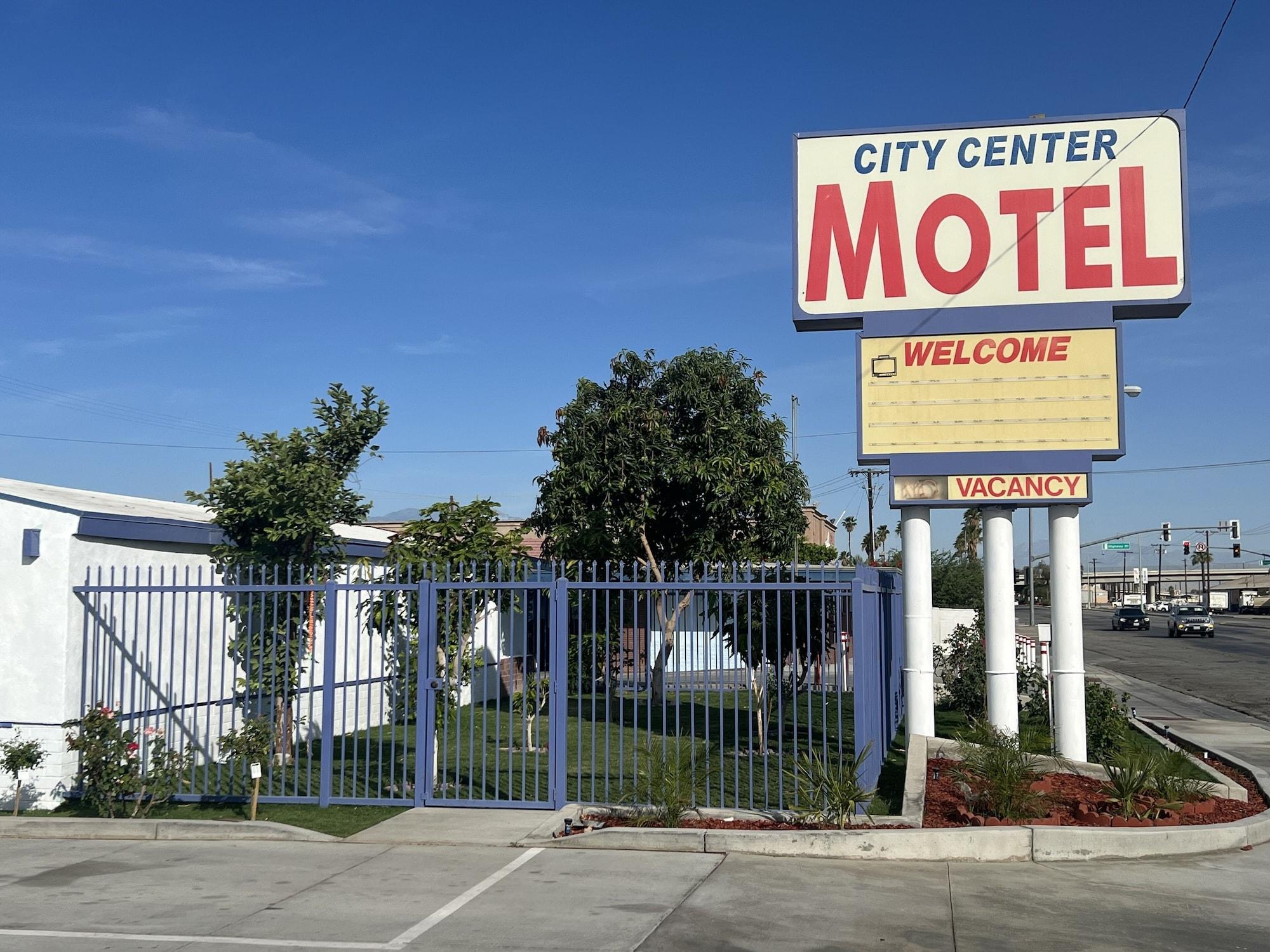 Vista Exterior City Center Motel