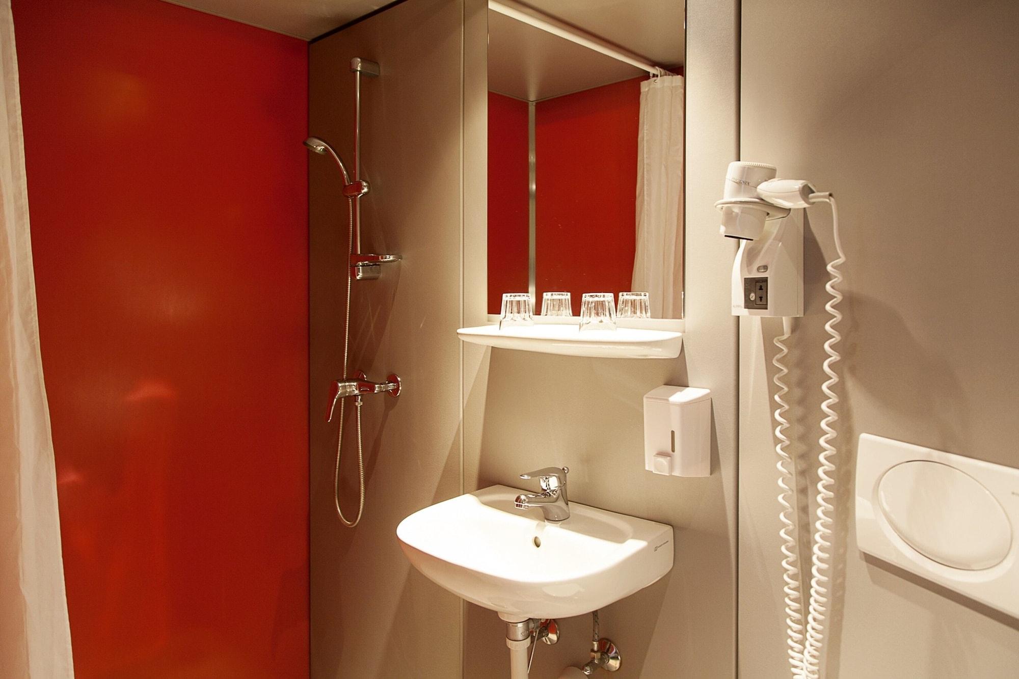 Equipamiento de Habitación Pension Stadthalle