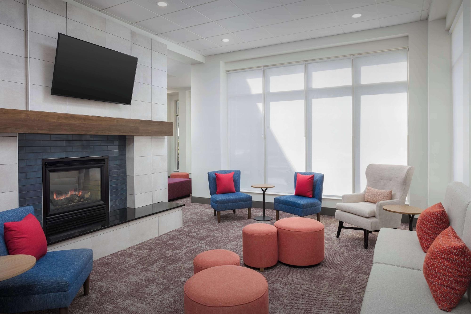 Vista Lobby Hilton Garden Inn Tuscaloosa