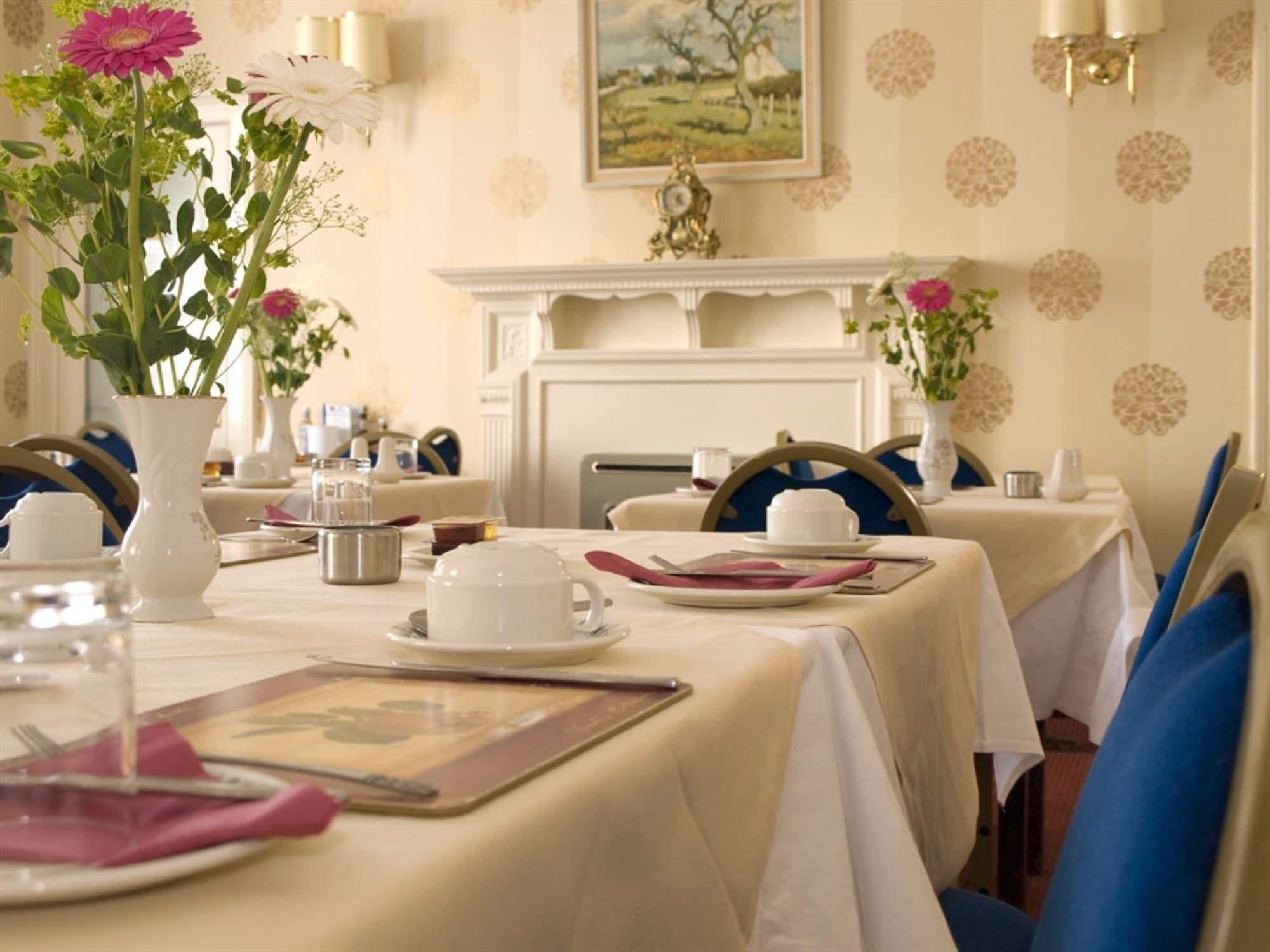 Restaurant Denewood Hotel - Guest Accomodation