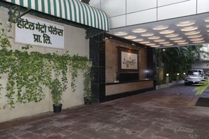 Alojamiento - Hotel Metro Palace