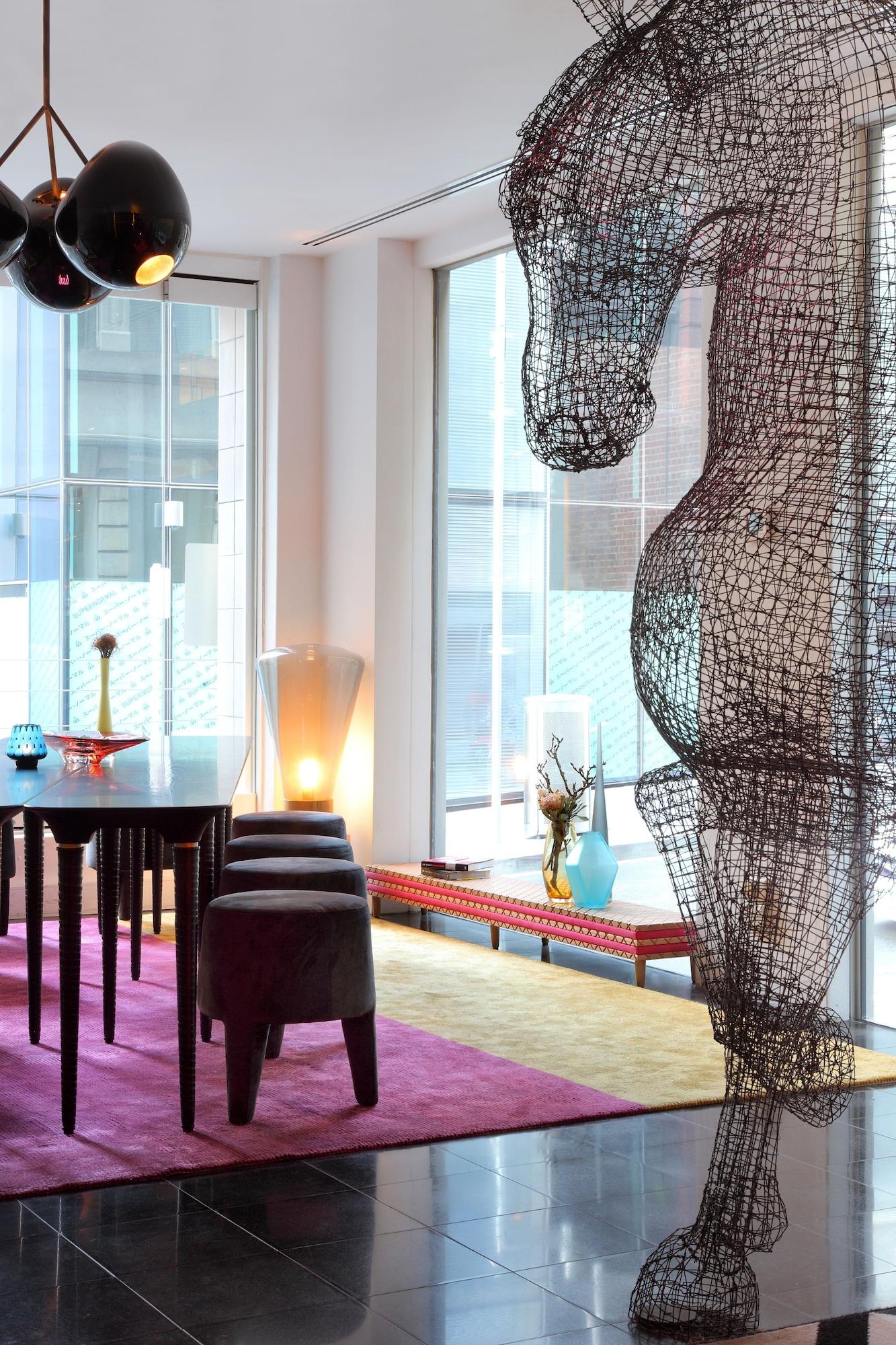 Vista Lobby Adelphi Hotel