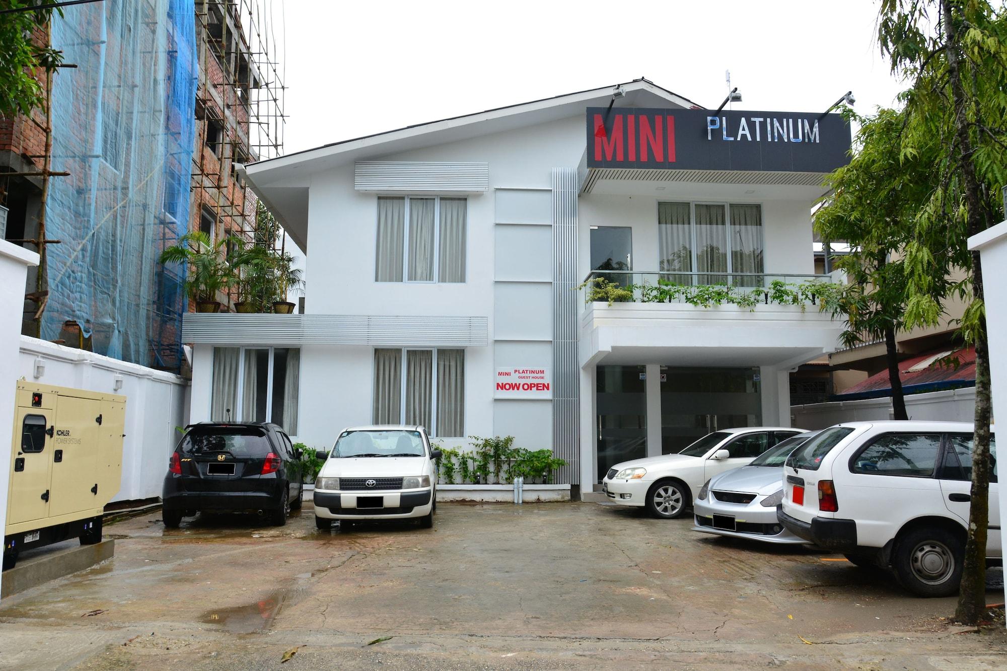 Varios Mini Platinum Hotel