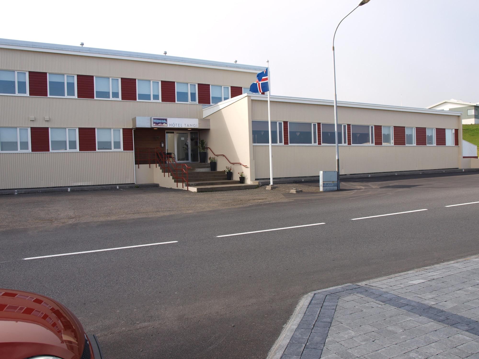 Varios Hotel Tangi