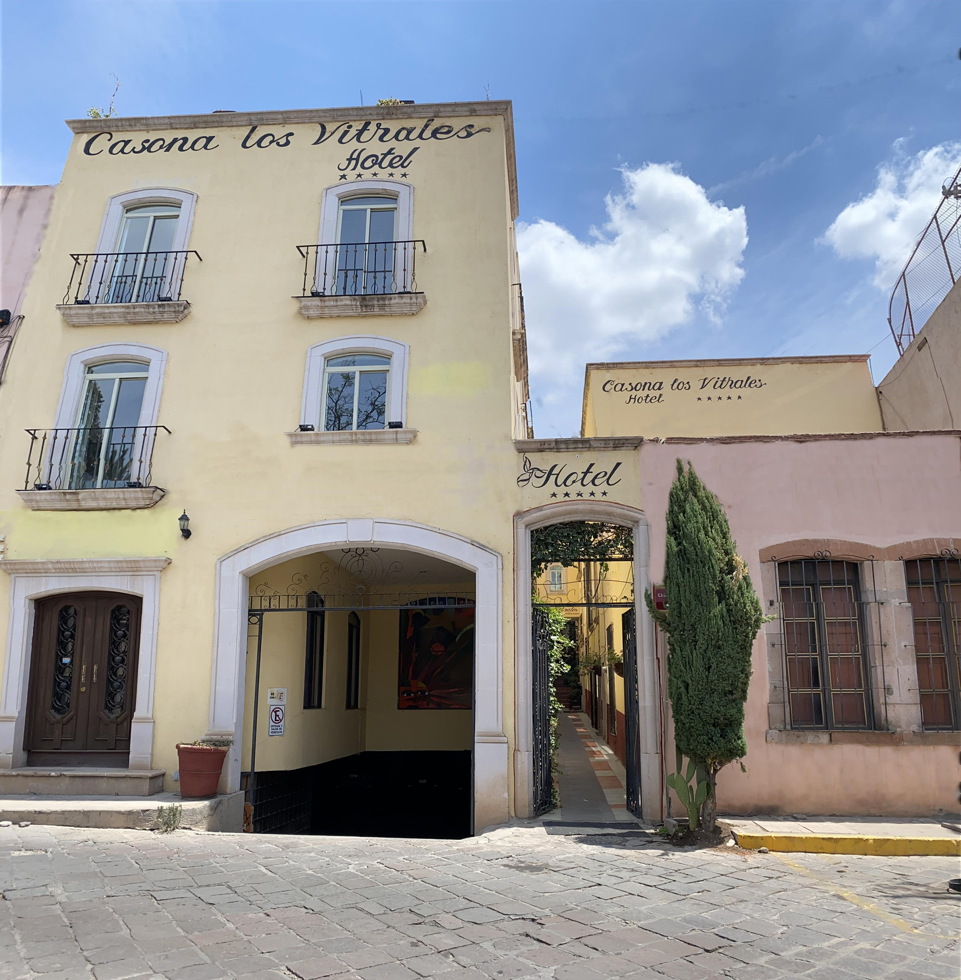 Vista Exterior Hotel Casona Los Vitrales