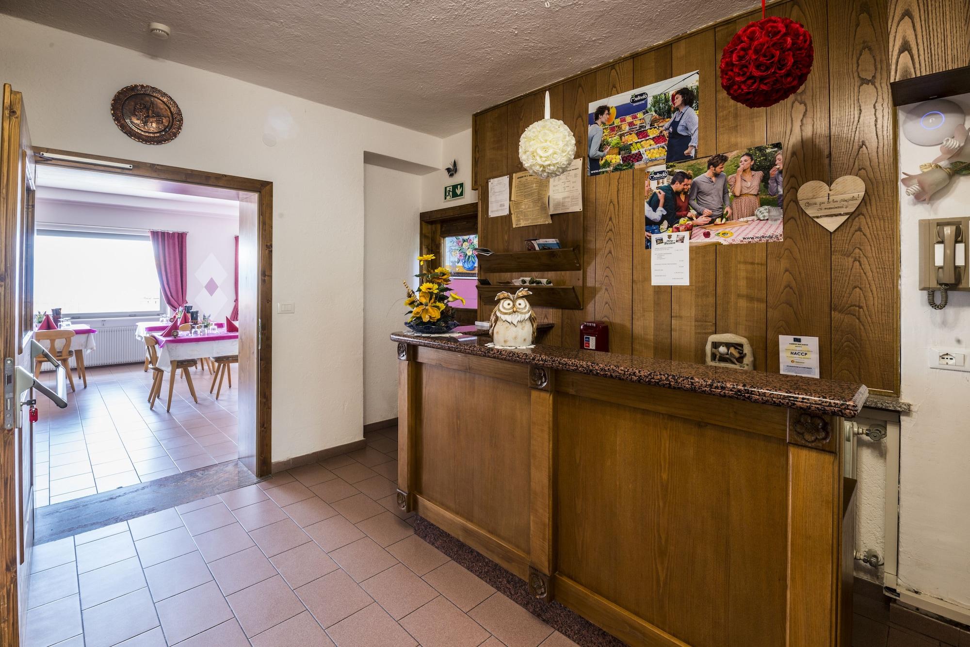 Vista Lobby Albergo Bucaneve