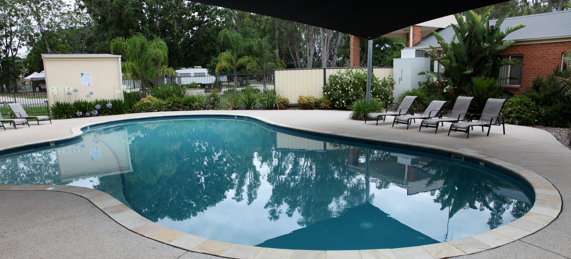 Vista Piscina Cohuna Waterfront Holiday Park