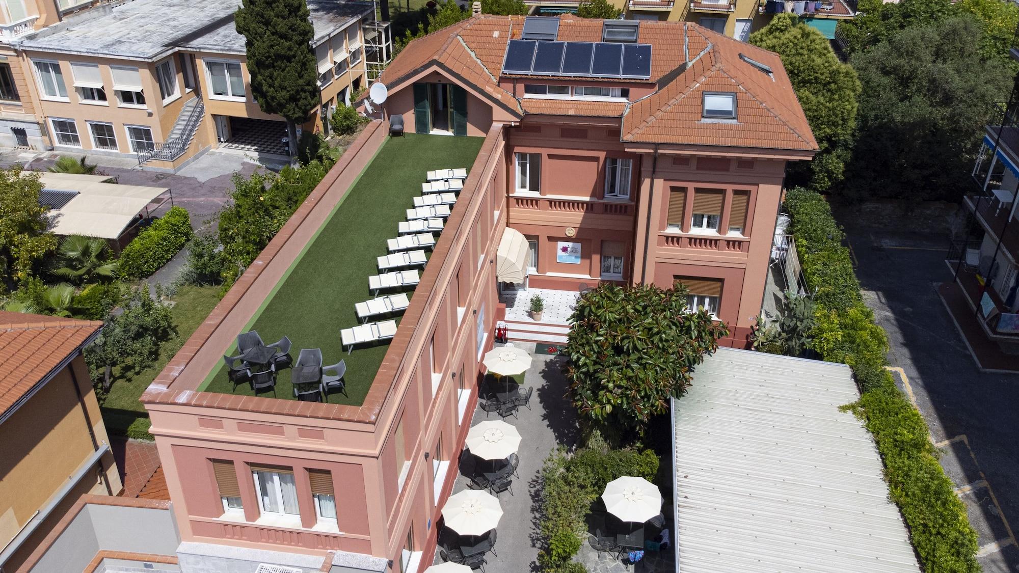 Vista Exterior Hotel delle Rose