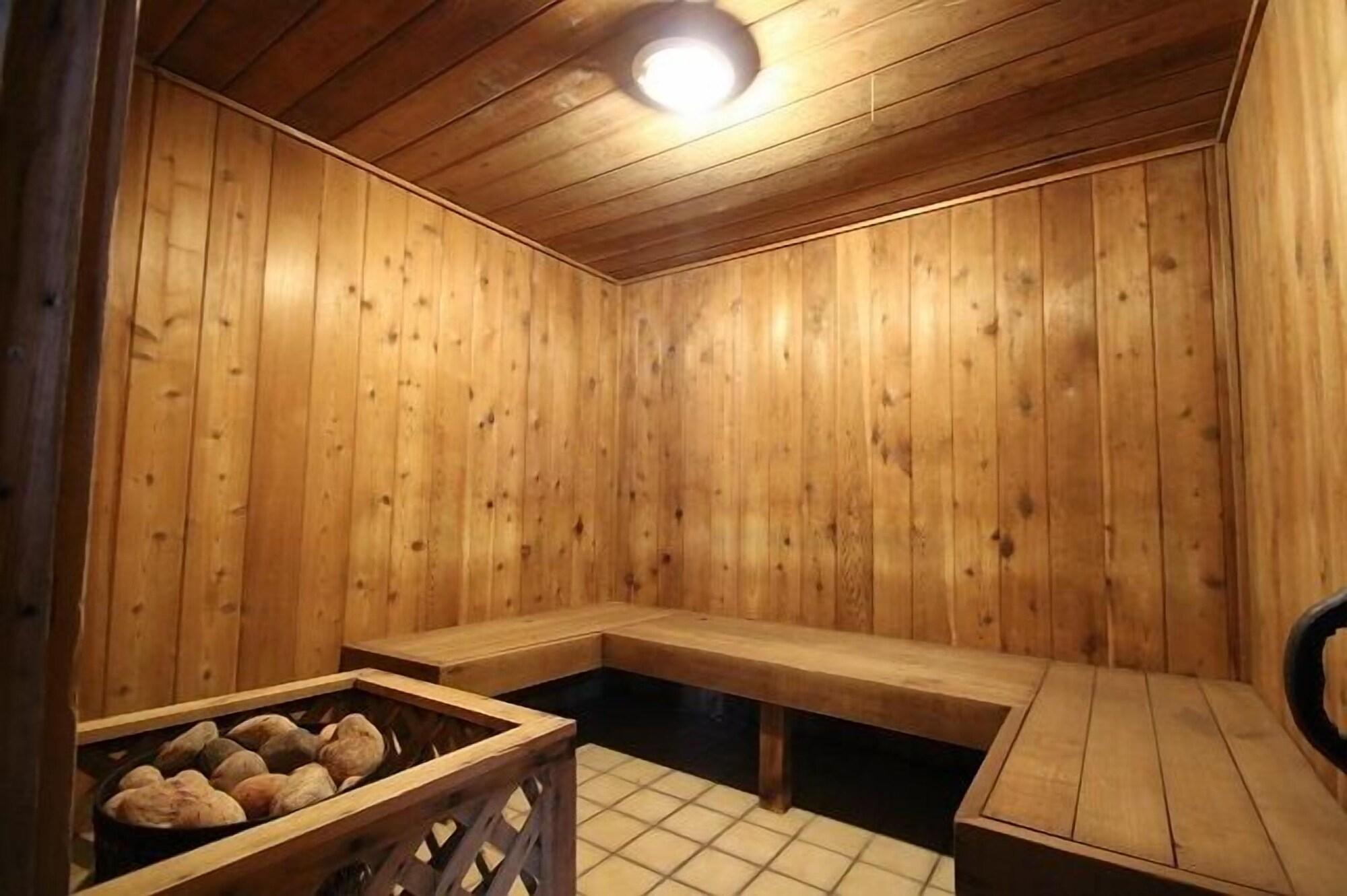 Spa Woodside Dells Hotel & Suites