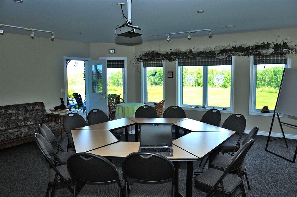 Sala de Reuniones Golden Pathways Retreat and B&B