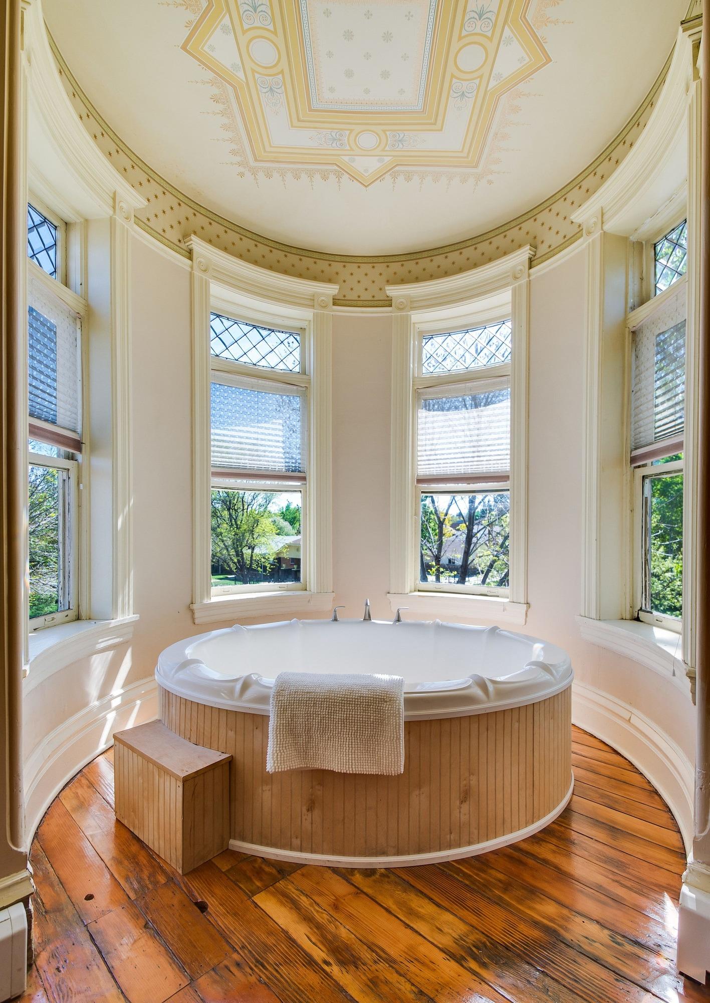Spa Lumber Baron Inn